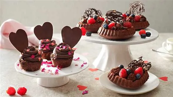 Serduszkowe muffiny z konfiturą z pomidorów czekoladowych