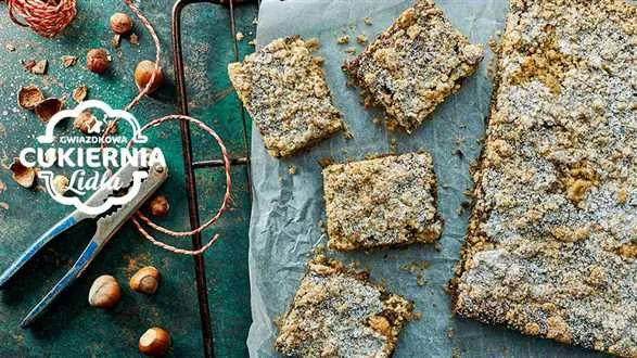 Świąteczny makowiec z jabłkami