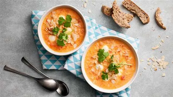 Zupa pomidorowa z mlekiem kokosowym