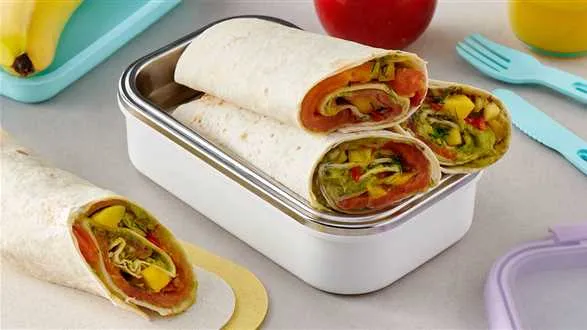 Tortille z łososiem wędzonym