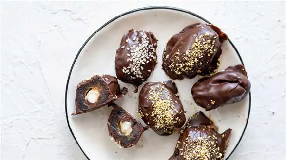 Nadziewane daktyle w czekoladzie