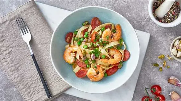 Makaron z chorizo i krewetkami