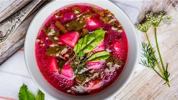 Botwinka – przepis na zupę z botwiny