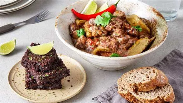 Boeuf Strogonow i brownie z ciecierzycy