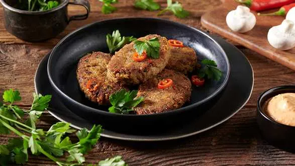 Wegańskie kotlety mielone z fasoli i pieczarek