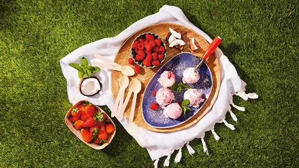 Lody waniliowo-malinowo-kokosowe