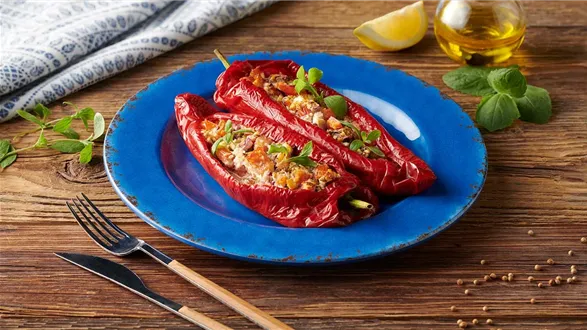 Papryki zapiekane z greckimi serami