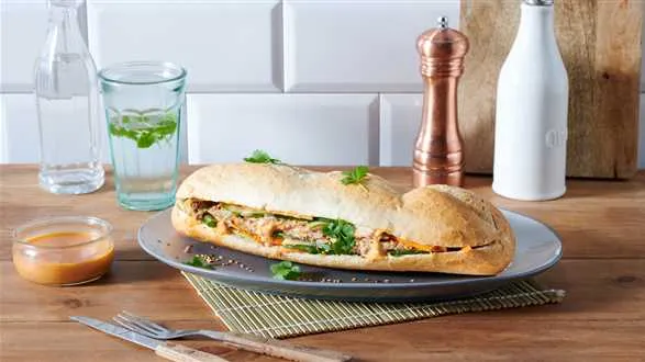 Banh mi: wietnamska kanapka z kurczakiem