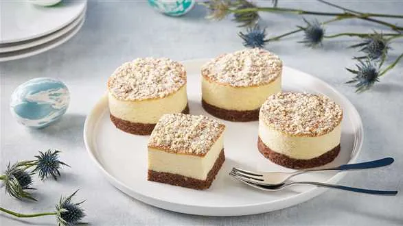 Kokosowy sernik na bezglutenowym spodzie