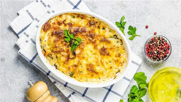 Zapiekanka ryżowa z warzywami i kurczakiem