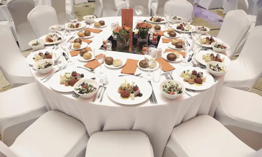 Ile kosztuje catering na 60 osób? Sprawdź ceny i opcje menu