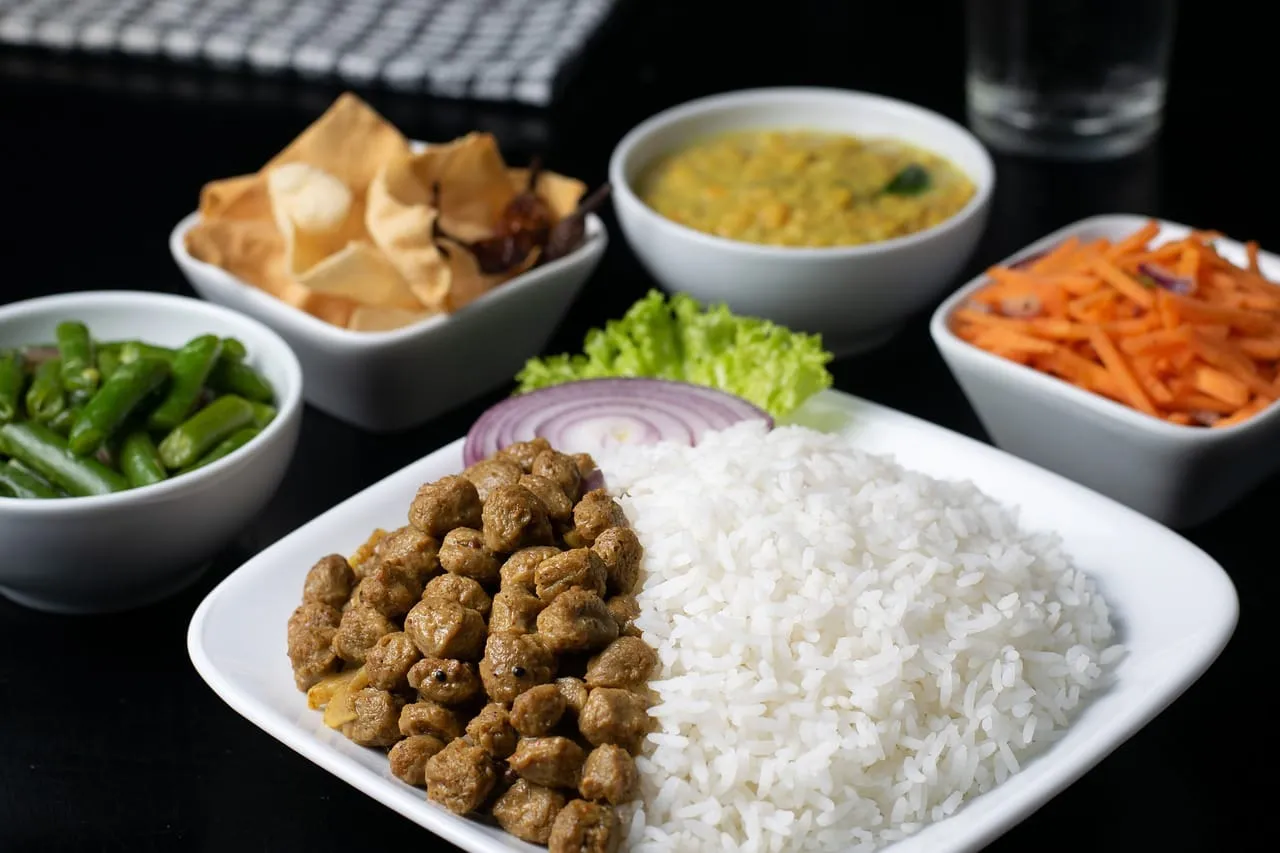 Przepisy na zdrowe posiłki, które zaskoczą smakiem i prostotą