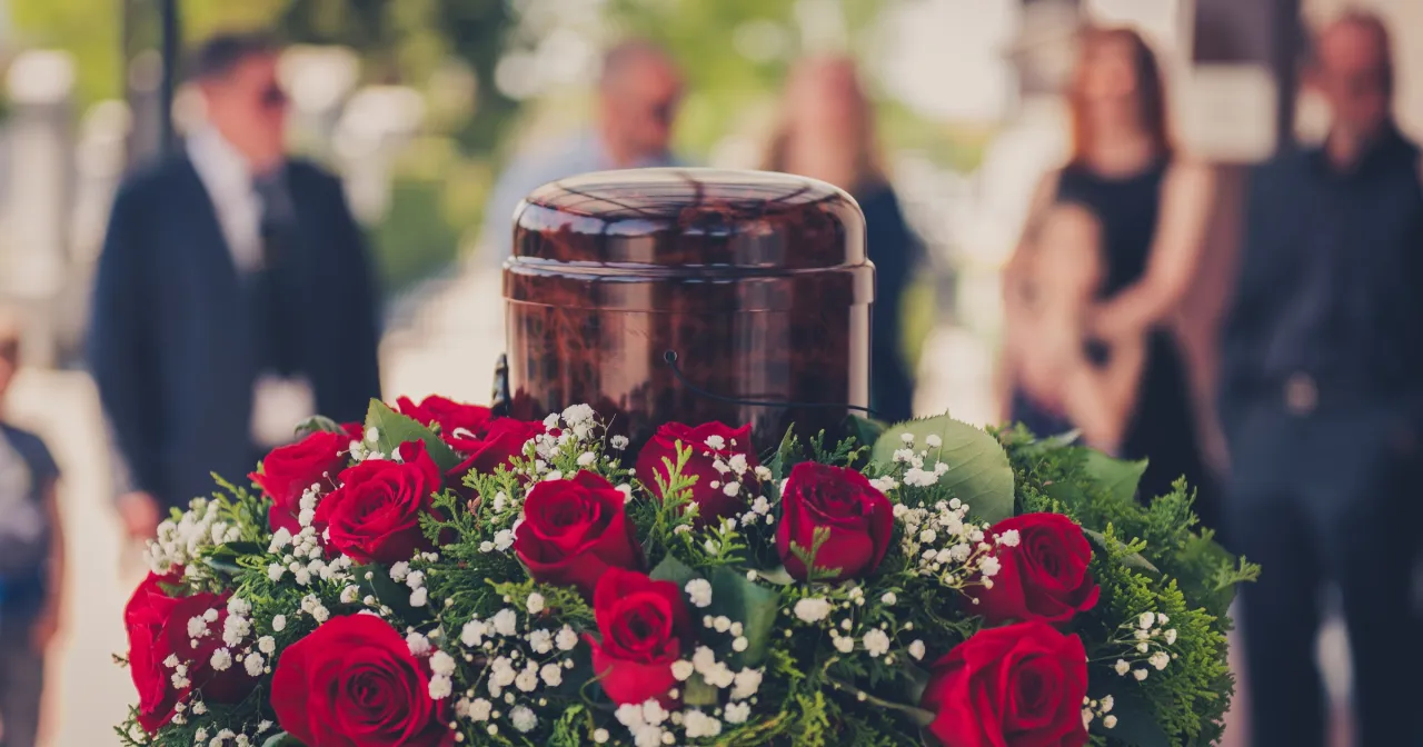 Ile czasu od kremacji do pogrzebu? Zrozum, co musisz wiedzieć