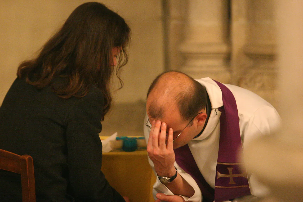 Jak wygląda spowiedź prawosławna? Odkryj jej głębokie znaczenie i proces