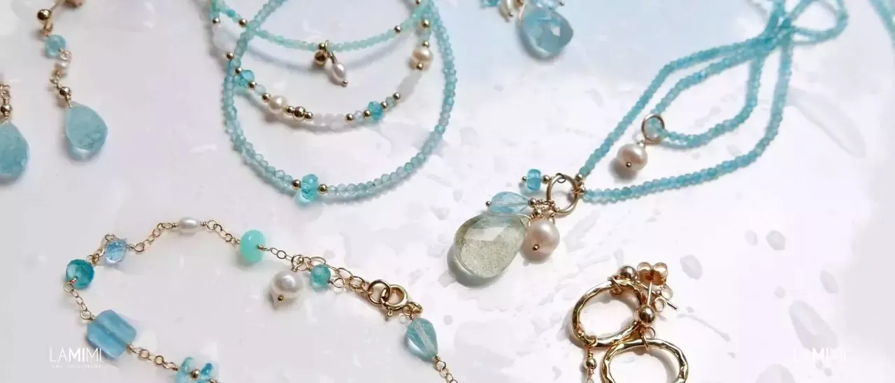 Jak czyścić biżuterię: skuteczne metody dla różnych materiałów