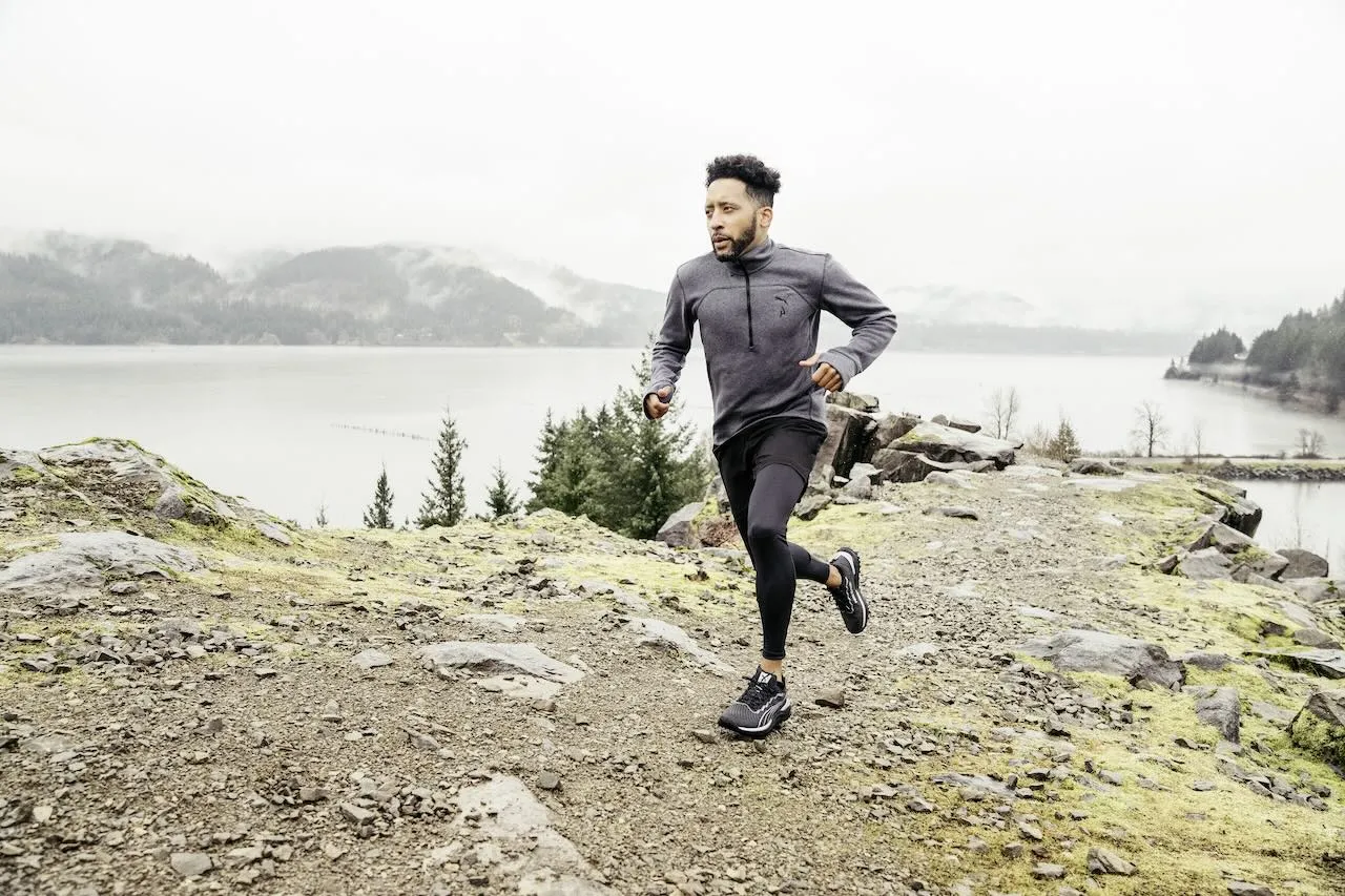 Jak biegać w zimie: skuteczne sposoby na bezpieczne treningi w chłodzie