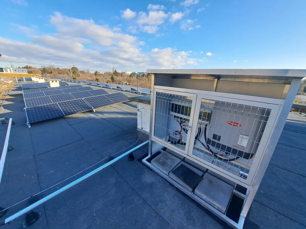 Konstrukcja pod falownik: klucz do efektywnej instalacji PV