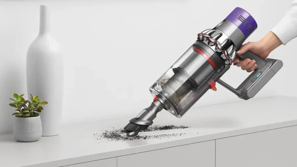 Dyson V10 czy V11 - który odkurzacz naprawdę warto kupić?