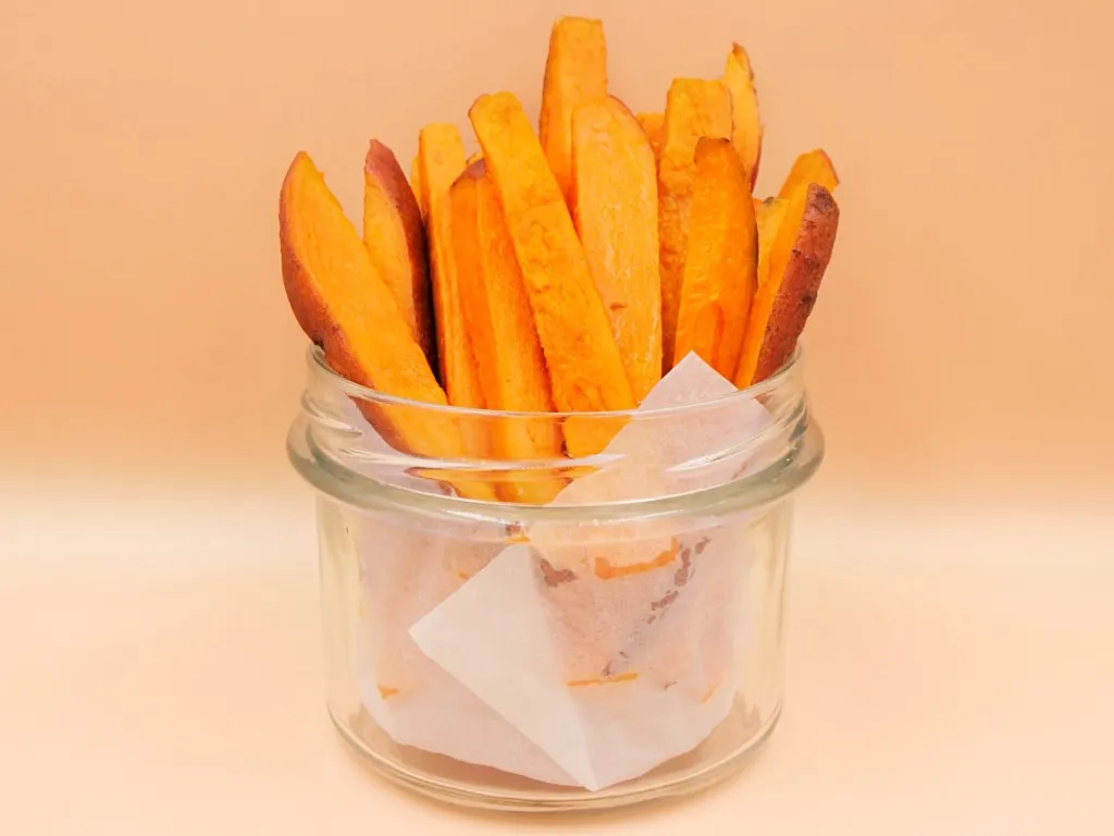 Jak zrobić frytki z batatów, które zaskoczą smakiem i chrupkością
