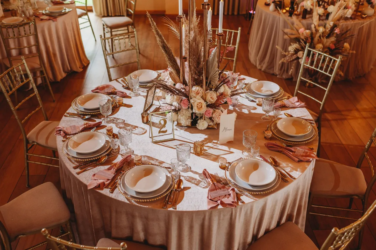 Wesele 2026: Ile dać do koperty? Kwoty, zasady, alternatywy