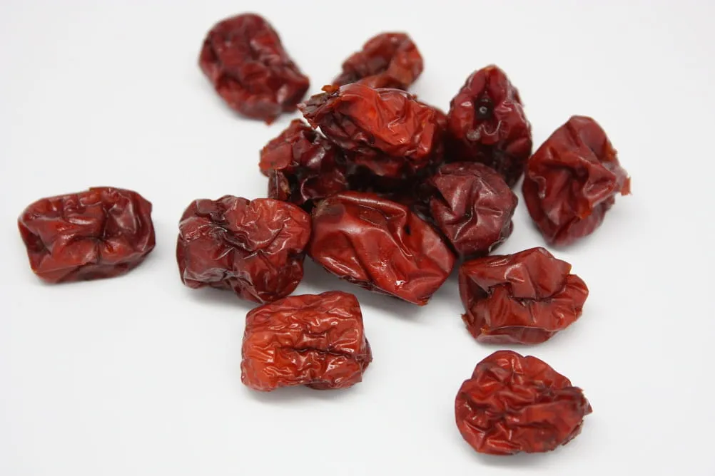Daktyle czerwone: wszystko co musisz wiedzieć o ich właściwościach i mocy