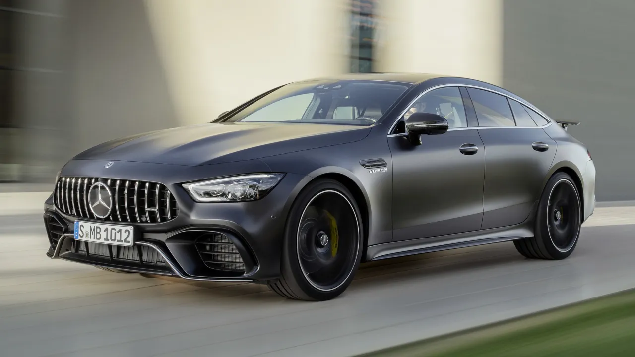 Mercedes-AMG GT 63 S cena – ile kosztuje i czy warto? Porównanie ofert