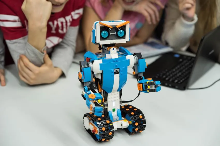 Robotyka dla dzieci: Jak wybrać idealny kurs? Poradnik dla rodziców
