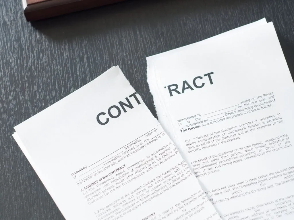 Czy najemca może wypowiedzieć umowę najmu okazjonalnego? Sprawdź warunki