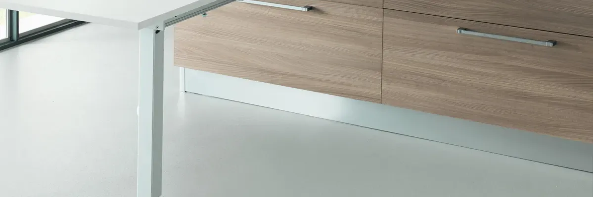 Prawidłowe cofnięcie cokołu w szafkach kuchennych - wszystko co musisz wiedzieć