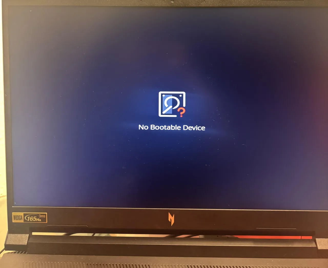 Jak naprawić błąd no bootable device w Acer i przywrócić system