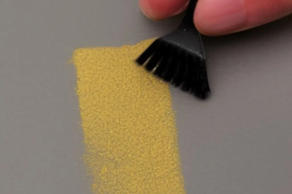 Czy złoto próby 333 zmienia kolor? Poznaj powody i zapobiegaj zmianom