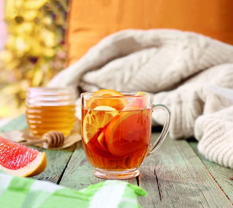 Jak zrobić herbatę z imbirem, cytryną i miodem dla zdrowia i smaku
