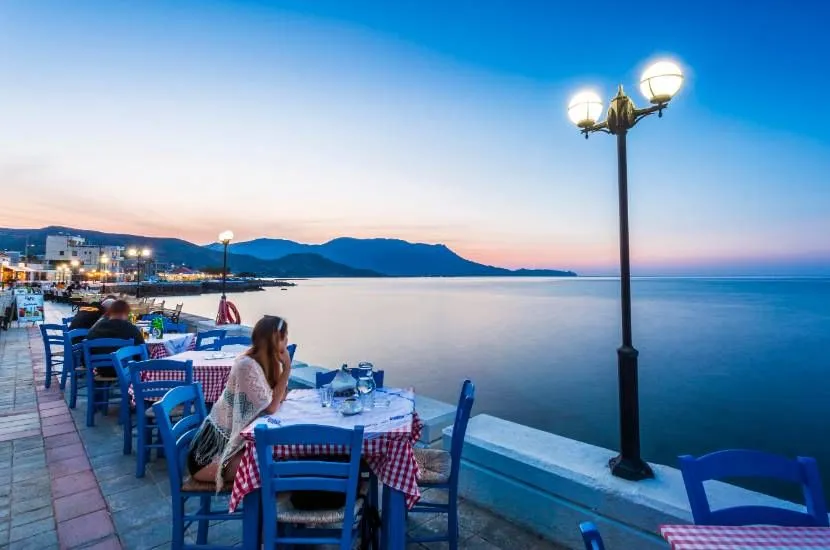 Ile trwa lot na Kretę? Sprawdź czas przelotu z Polski i uniknij rozczarowań