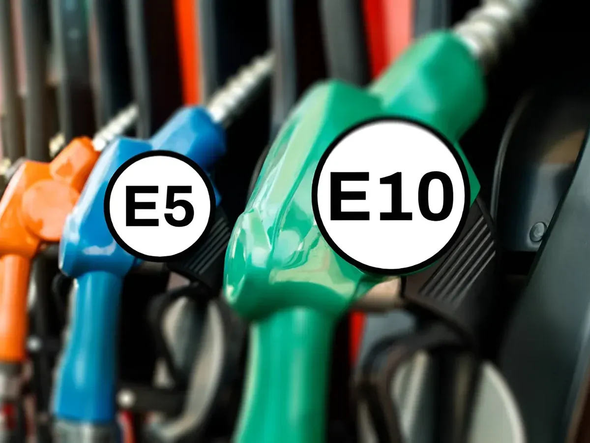Jaką benzynę do samochodu E10 wybrać, by uniknąć problemów? Jaką benzynę do samochodu E10 wybrać, by uniknąć problemów?
