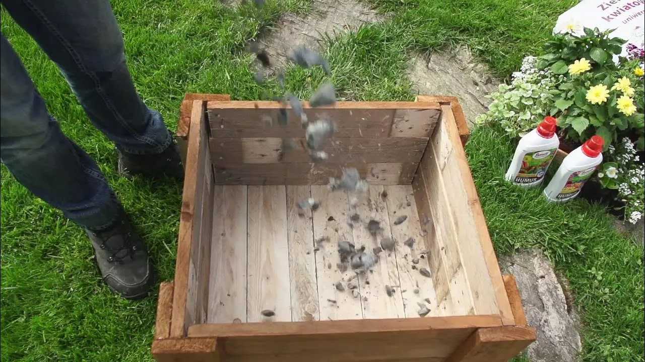 Jak zrobić kwietnik na balkon - proste metody i inspiracje DIY, które zachwycą