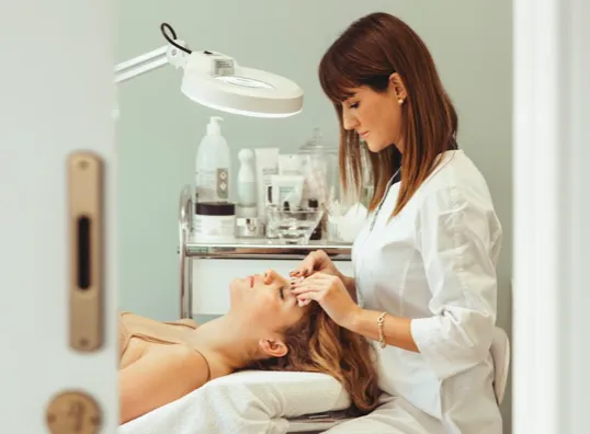 Oczyszczanie wodorowe (Warszawa) – na czym to polega?