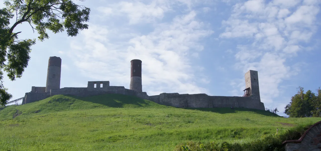 Zamek Chęciny atrakcje, które zaskoczą każdego odwiedzającego