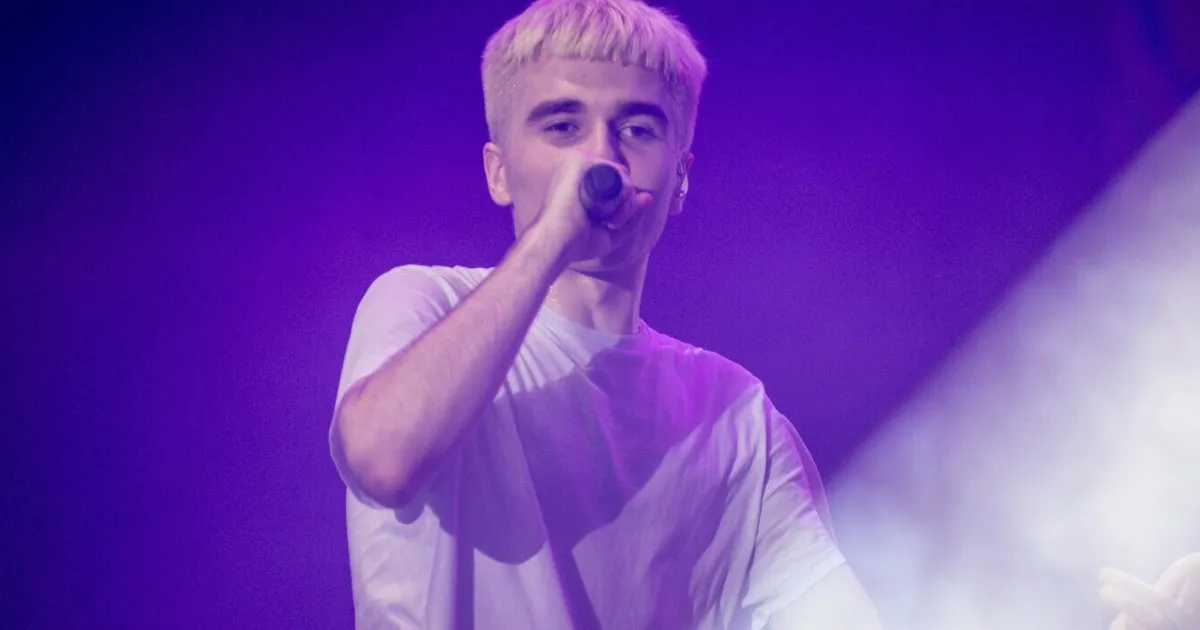 Mata ile ma lat? Poznaj wiek młodego rapera i jego historię