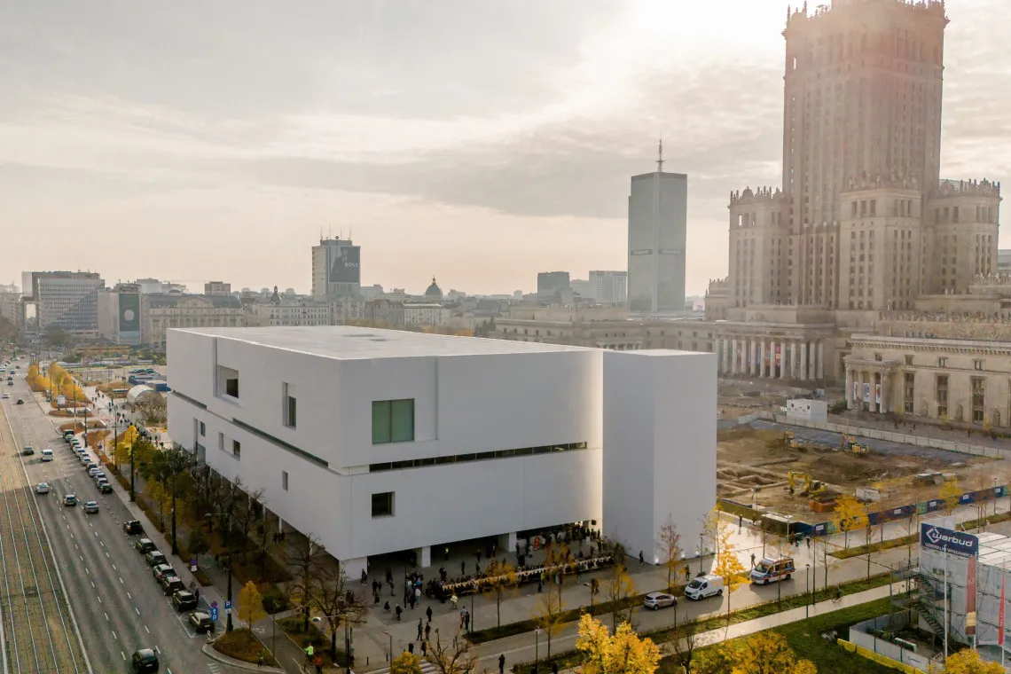 Nowe muzeum sztuki nowoczesnej w Warszawie - co warto wiedzieć?