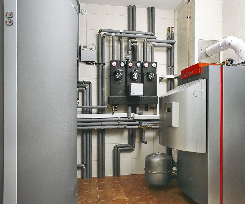 Izolacja rur co cena: poznaj koszty i uniknij nieprzyjemnych wydatków