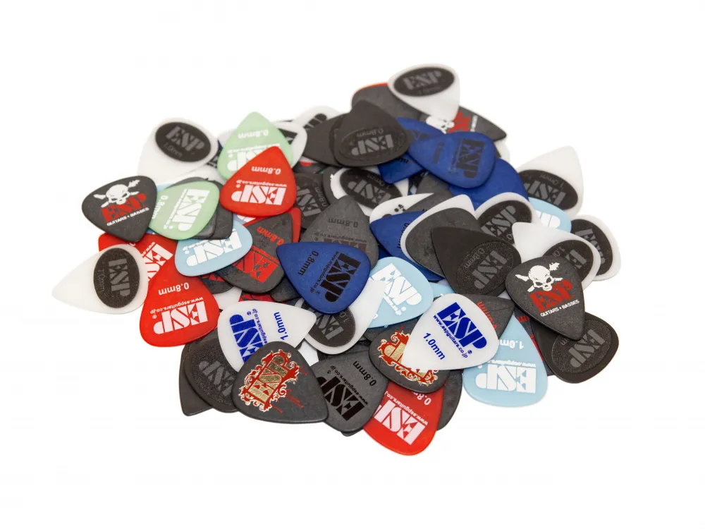 Jaka kostka do gitary elektrycznej - wybierz idealną dla siebie