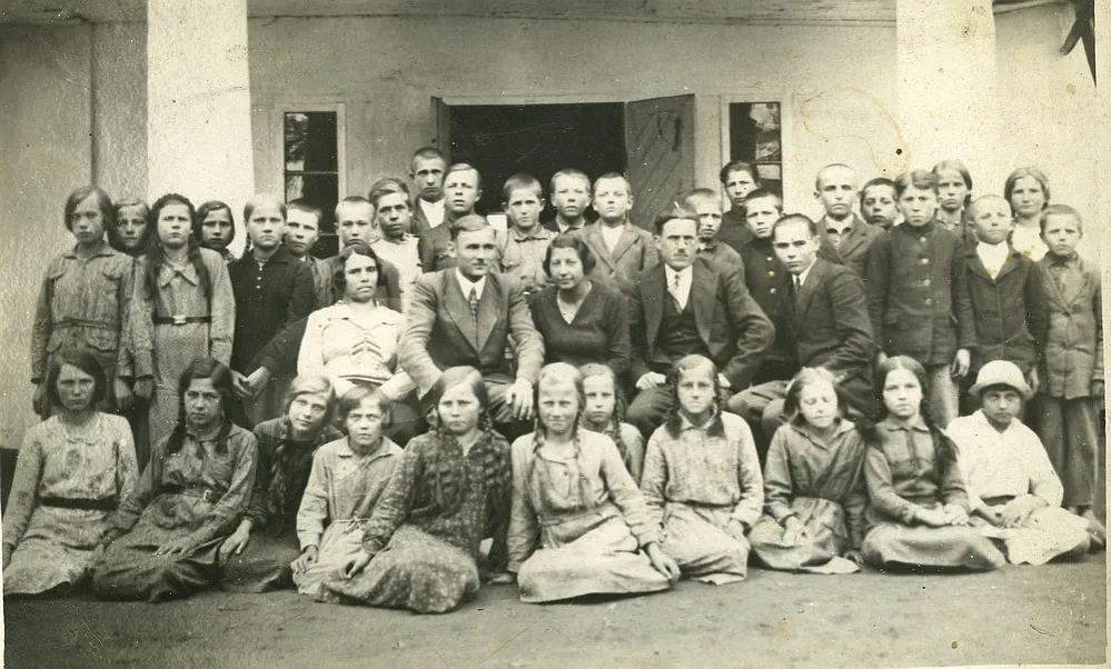 Co to jest tajne nauczanie i jak wpływało na polską tożsamość