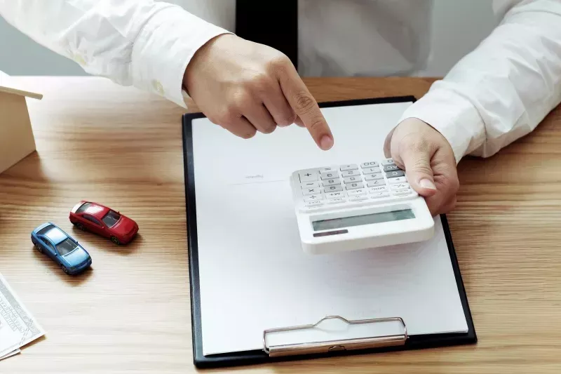 Ile czasu masz na zgłoszenie sprzedaży samochodu? Sprawdź, by uniknąć kar!