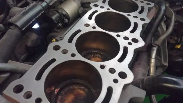 Jak sprawdzić benzynę w oleju i uniknąć poważnych uszkodzeń silnika