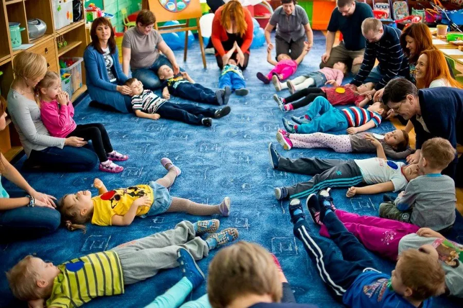 Zajęcia otwarte z rodzicami – jak wspierać rozwój dziecka w przedszkolu