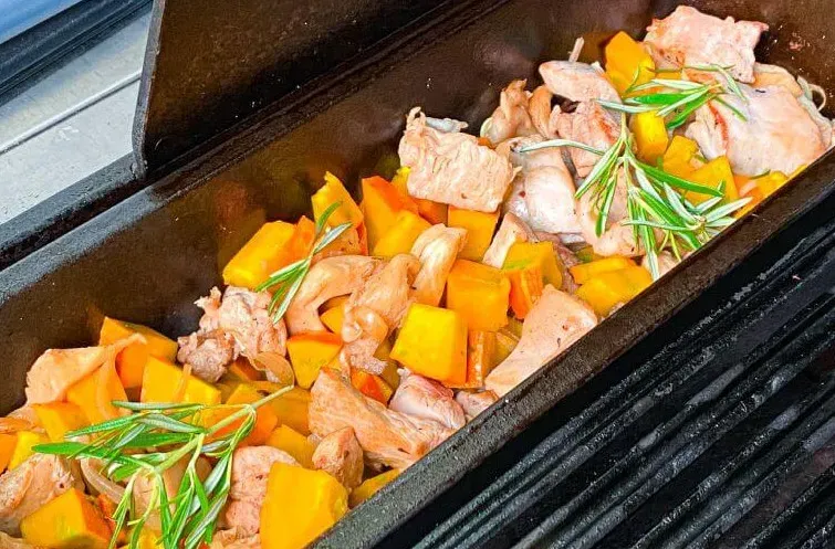 Ile gotować gulasz z indyka, aby mięso było idealnie miękkie?