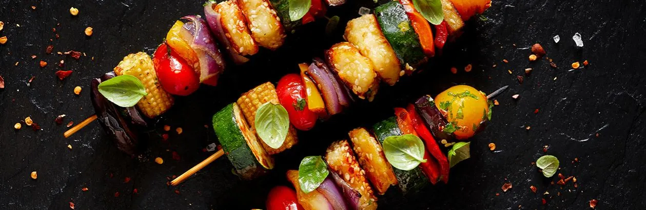 Ile kcal ma szaszłyk z grilla? Sprawdź kalorie i wybierz zdrowo