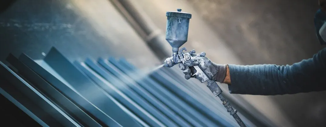 Jak malować chlorokauczukiem pistoletem natryskowym dla perfekcyjnego efektu