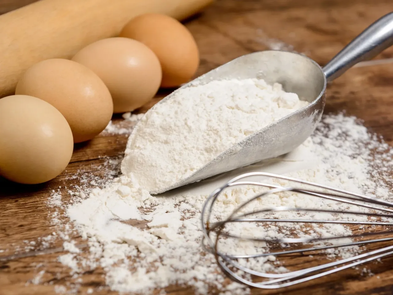 Jaka mąka do ciastek? Odkryj idealny wybór dla pysznych wypieków