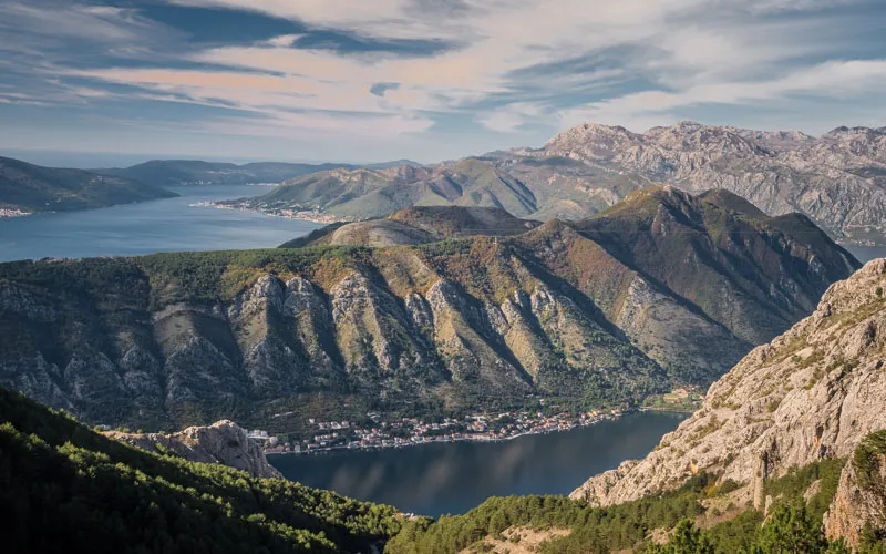 Czarnogóra w pigułce: Mapa turystyczna i najciekawsze atrakcje regionu